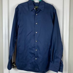 Eddie Bauer navy blue long sleeved mens dress shirt size sm. Stain resistant